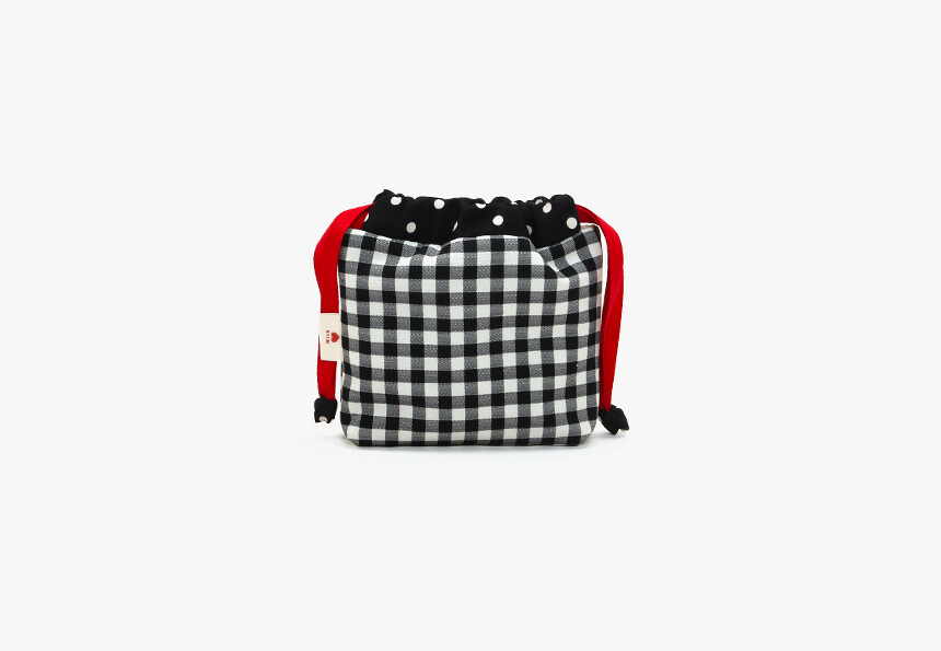 블랙체크 튤립 조리개 파우치 후면