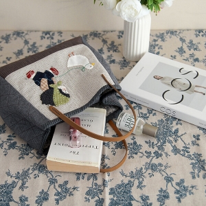 [바이핸즈] 퀼트패키지 가방 - 주근깨소녀 토트백 (개)