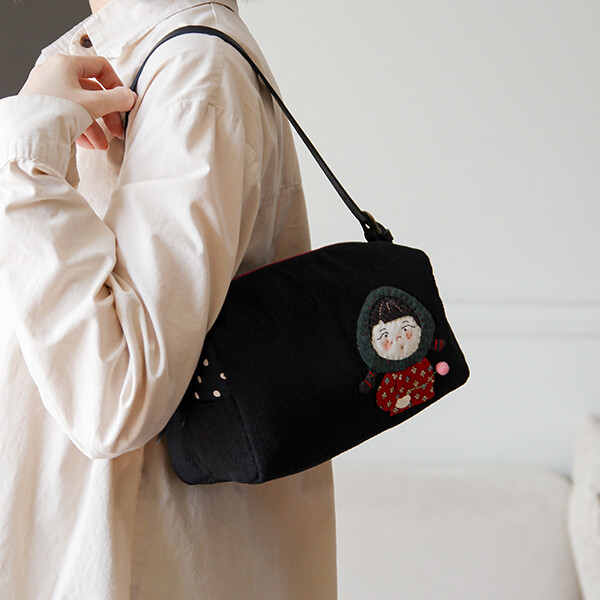 [바이핸즈] 퀼트패키지 가방 - 딸기소녀 숄더백