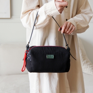 [바이핸즈] 퀼트패키지 가방 - 딸기소녀 숄더백 (개)